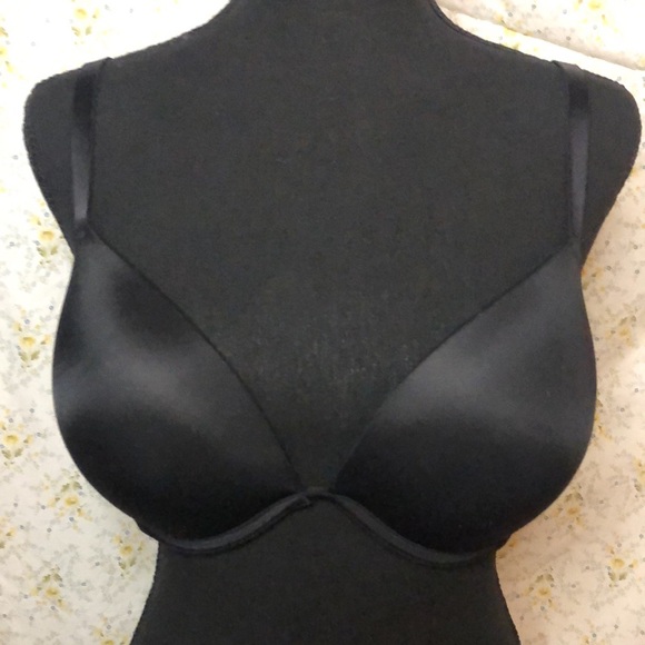 VICTORIA’S SECRET black Wear Everywhere bra. Super push up bra. Size 34 DD. - Picture 4 of 8